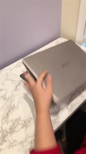 Watch light-weight and sturdy laptop stand on Amazon Live