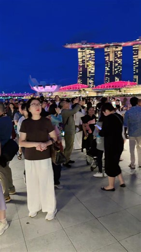 🏆 Singapore's BEST spots you can't miss! From modern marvels to historic wonders, these are the top 10 places you NEED to visit! 🇸🇬✨ #Top10 #SingaporeTravel #BestPlacesInSingapore #marinabaysandssingapore #foryou