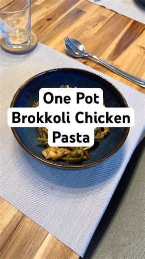 One Pot Brokkoli Chicken Pasta