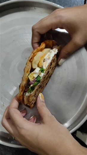 5-Minute Veggie Tacos 🌮 Quick & Easy Veg Taco Recipe | Instant Breakfast / Snack Idea #shorts