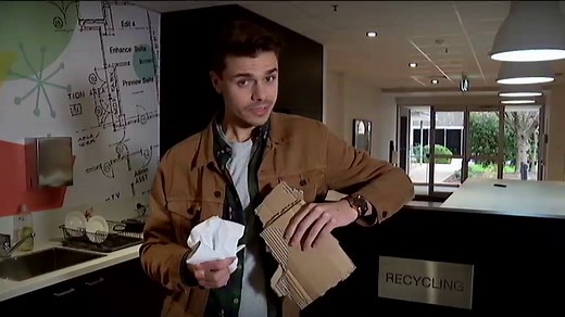 Ocean Rubbish Clean-Up - Behind The News