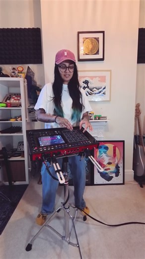 Jazzy Beats on MPC Live 3 with GEMS Gibraltar Stand - for ya - Gnarly