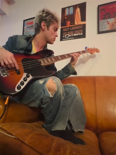 Dans beaucoup de morceaux, on remarque d’abord la mélodie. Pourtant, ce qui fait réellement avancer la musique se trouve souvent ailleurs : dans la basse. La basse relie le rythme et l’harmonie. Elle crée la profondeur, donne l’assise et guide la direction du morceau. Une bonne ligne de basse peut transformer complètement l’énergie d’une composition. Dans de nombreux styles — funk, rock, jazz ou musique antillaise comme le zouk — la basse devient même l’épine dorsale du groove. C’est elle qui fa