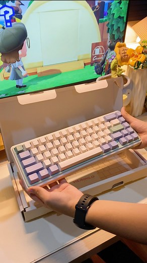 Peanut | Gaming & Tech Creator 🐻 on Instagram: "NEW KEEB – from Varmilo! Varmilo’s NEW high-end mechanical keyboard is Minilo, a eucalyptus themed 65% hot-swappable keyboard. Its Type-Cool sound suppressed structure makes it one of the best sounding stock keyboards in my collection! Definitely on my list of favorites especially in terms of its sound! Link in my bio! #customkeycap #customkeyboard #keeb #mechanicalkeyboard #keyboard #keebs #keyboards #asmr #unboxing #haul #tech #setupinspiration 