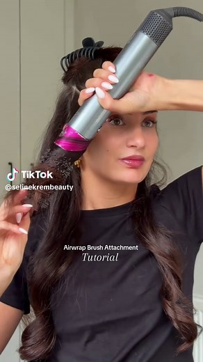 Got the @Dyson UK Airwrap for Christmas and not sure how to use the brush attachment? 🎀🩷 This easy Dyson Airwrap brush tutorial shows you how to get a bouncy blowout at home—once you learn this, the brush will be your new go-to for salon-style volume ✨ #DysonAirwrap #dysonairwrapcurls #bouncyblowout #hairtutorial #hairtok