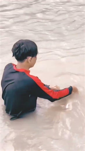 Jump over the fish net #handfish #fishing #fish #videoshort #fishinggear #fishingline