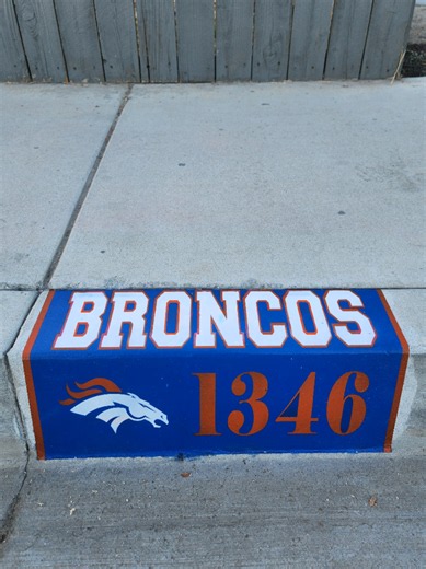 Mobile Curb Painter in Wasco, California: Broncos Service Call
