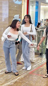 Handcuff escalator funny😂👋 | mhd.irzan18