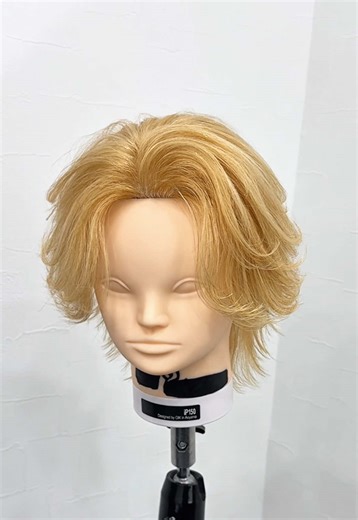 Period.赤坂《完全個室マンツーマンサロン》 ⠀ ・ニュアンスパーマでまとまりと流れをプラス ・乾かすだけで決まるカットライン ・朝のセット時間を圧倒的に短縮する毛流れパーマ ⠀ メンズカット×メンズパーマだけで “自然にかっこよく”を作ります。 ⠀ ＼ こんな方におすすめ ／ ✓ センターパートを綺麗に流したい ✓ ワックスなしでも形になる髪型にしたい ✓ 朝ラクにかっこよくスタイリングしたい ⠀ 【Period. 赤坂】 10:00〜22:00（不定休） 赤坂見附駅徒歩1分(銀座線、丸ノ内線) 永田町駅徒歩8分(半蔵門線、有楽町線) 赤坂駅徒歩8分(千代田線) 完全個室・マンツーマン施術 → コメント・DMからお気軽にご相談ください！