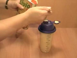 Ein schneller Kuchenboden mit dem Tupperware Mix-Fix