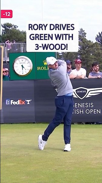 Rory drives green with 3-WOOD! 🤯