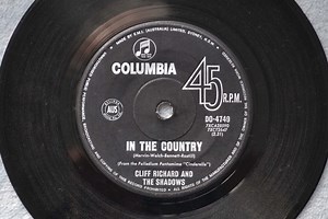 Cliff Richard And The Shadows - In The Country / Finders Keepers