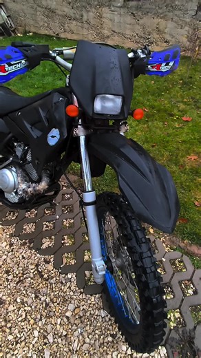 Yamaha 125cc Motorcycle: A Clean Performance Review