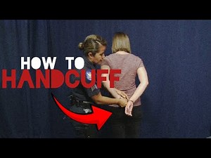 THIS OFFICER TEACHES HOW TO HANDCUFF | IHC