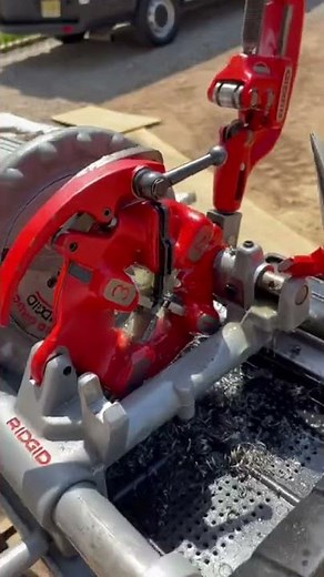 Ridgid 300 Machine / Threading Pipe