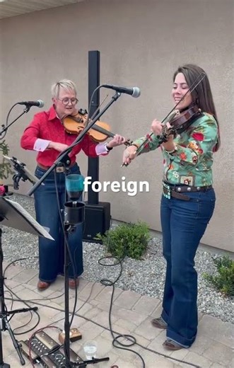 Who doesn’t love a good polka? Four String Polka! #fiddle #twinfiddle