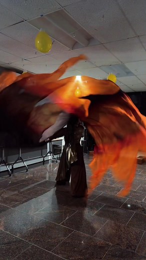 Testing out my new flags 🫶 very excited to finally have them . #praisedance #danzacristiana #praise #flexflags #jesus