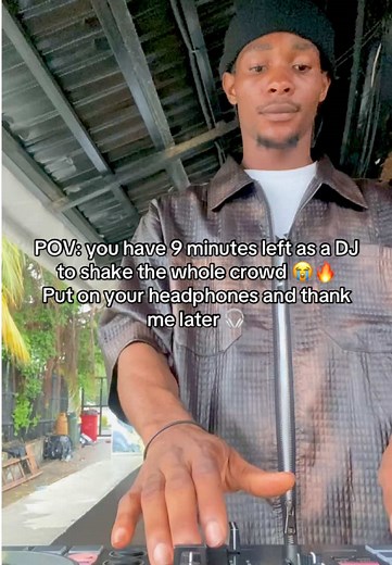 DJ Drops the Beat: 9 Minutes to Hypnotize Crowd