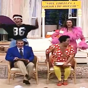 2.1M views · 54K reactions | Quem aí assistia "Sai de Baixo"? A série brasileira entregou muitos momentos engraçados que ninguém esquece! Confira alguns com a gente! 藍 | AdoroCinema Vídeos | Facebook