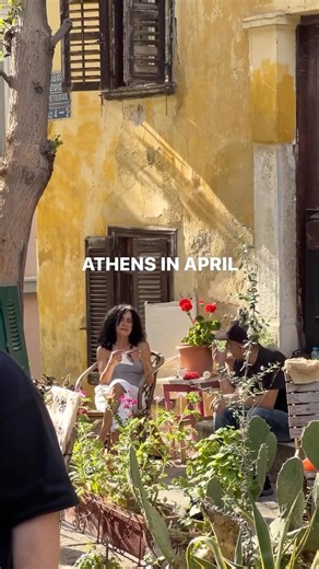 Athens in April 🏛️💛🌺 With temperatures rising up to 27 degrees this week, Athens in April is giving us all the summer feels! 🎥: @tretiakov_in_athens 𝗙𝗼𝗹𝗹𝗼𝘄 𝗳𝗼𝗿 𝘁𝗵𝗲 𝗯𝗲𝘀𝘁 𝗔𝘁𝗵𝗲𝗻𝘀 𝗰𝗼𝗻𝘁𝗲𝗻𝘁 #Athens #Greece #April #SummerFeels #Athina | Greek City Times