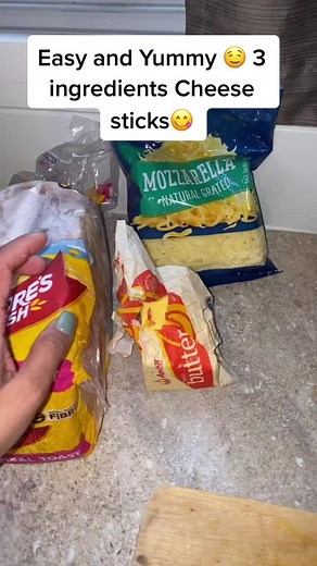 Delicious 3-Ingredient Cheese Stick Recipe