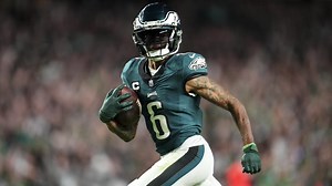 Can't-Miss Play: Hurts hits Devonta Smith in stride on 63-yard bomb for TD