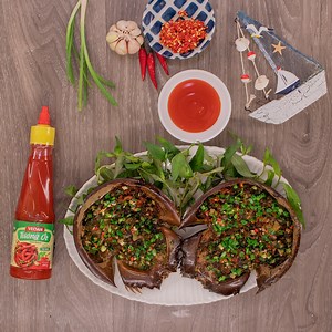 SAM NƯỚNG MỠ HÀNH - THƠM NGON MIỄN BÀN 🏖Sam biển là một trong những loại hải sản nhất định phải thử nếu có dịp nhé. Một cách chế biến sam mà vừa nghe là thấy thèm là sam nướng mỡ hành. Rắc thêm chút đậu phộng và tương ớt của Vedan là đủ để ngon “quên luôn đường về". ☺️Cùng Vedan bỏ túi cách làm món sam biển nướng mỡ hành cho ngày hè sum vầy nhé! 💌Các sản phẩm của Vedan Việt Nam đang được bày bán tại các siêu thị, cửa hàng tiện lợi, chợ, hệ thống Bách Hóa Xanh trên toàn quốc và các trang thương