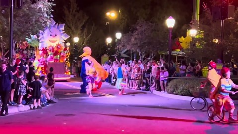 Sesame Street Christmas Parade at SeaWorld Orlando