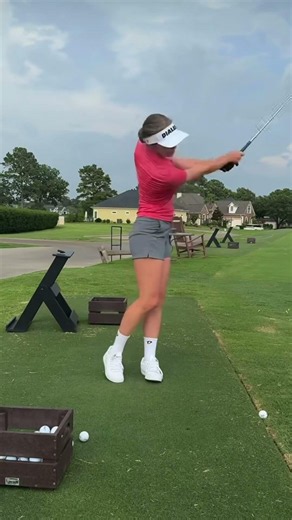 #gracecharis #golf #golfswing #golfer
