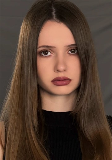 Lucy Hale Inspired Make-Up Tutorial for Beginners