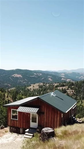 $165,000. Spectacular mountain retreat. Total seclusion on wooded 20.6 ac w/ spring #acres #property #houseforsale #offgridcabin #cabin #logcabinstyle #acreage #propertyforsale #propertyinvestment #propertyinvesting #farmhouseforsale #propertysearch #huntingproperty #farmhouselove | Adorable Living Spaces