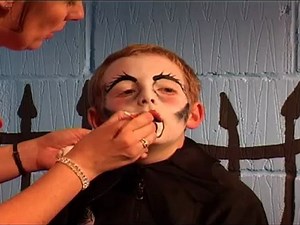 Halloween Face Paint - Vampire