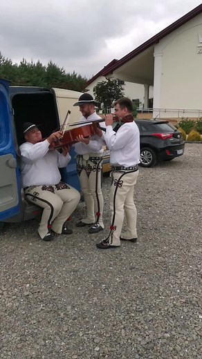 Tradycyjne góralskie zabawy - Zespół Sykowni w akcji!