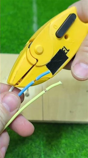 This is better than a regular twist! How to reliably connect wires without twisting! #diy