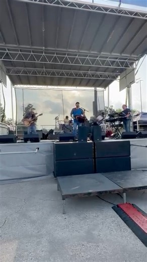 Last night with the band at the Jambalaya Festival in Gonzales Louisiana we had an awesome night! | Damon Troy and Louisiana Beat