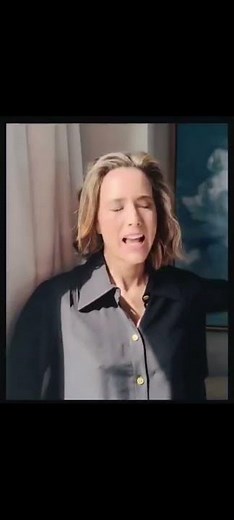 Backstage Make-up Session with Téa Leoni and West Duchovny, daughter of David Duchovny - March 2025