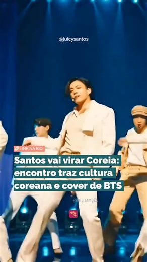 Juicy Santos | Jornalismo e conteúdo hiperlocal on Instagram: "🫰Annyeonghaseyo, K-lovers. Santos vai receber o primeiro evento totalmente dedicado à cultura sul-coreana da região. E sim, tem BTS cover oficial na programação. ARMYs, respirem fundo.⁠ ⁠ 🎤 O K-DAY BS rola no dia 6 de dezembro e promete um mergulho completo no universo hallyu. Tem K-pop, K-dramas, K-beauty, gastronomia e uma feirinha cheia de itens coreanos.⁠ ⁠ 🔥 O grupo Elite, cover oficial de BTS, prepara um show para emocionar.