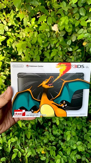Mundopokeds | Te va a volar la cabeza 🤯! . Nintendo 3ds xl edición especial charizard o Lizardon exclusiva de pokemon center en un estado inmejorable | Instagram