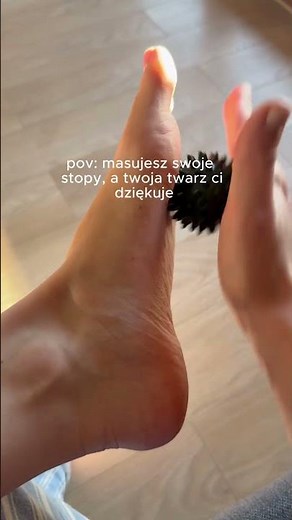 Masaż stóp a promienna cera | Yogatwarzy