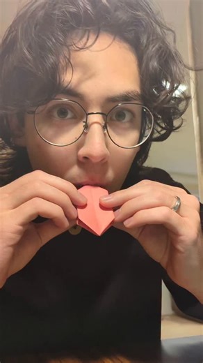 Kusudama Joey on Instagram: "How to make Origami Balloon #functional #aesthetics #balloondecor"