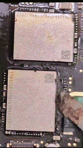 Macbook pro ssd replacement. #macbookpro #laptoprepair #ssd #trending #viral #apple #chiplevelrepair