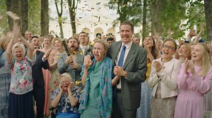 107K views · 1.1K reactions | NY Trailer! Gled deg til komedien DIANAS BRYLLUP på kino i høst蘆 En høylytt hyllest til de som hiver seg hodeløst inn i kjærligheten. Om to som aldri slutter å elske hverandre  selv om de i perioder ikke tåler trynet på hverandre 勞 | Nordisk Film Distribusjon Norge | Facebook