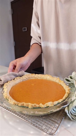 Testing a from scratch recipe against Costco's famous pie