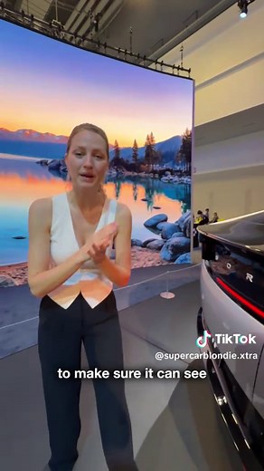 World's First Dual-Mode Car with Foldable Steering Wheel