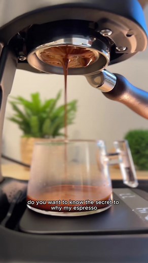 Why does my espresso always look so bright and full of crema? It’s all about the beans! Trade makes getting specialty coffee really easy #coffee #espresso #coffeebeans #tradepartner #tradecoffee