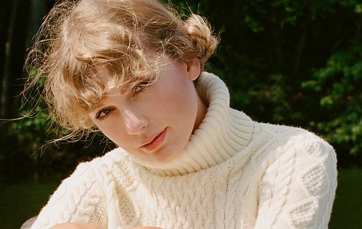 The ‘cabin in candlelight’ version of Taylor Swift’s ‘cardigan’ is a new layer in the ‘Folklore’ story