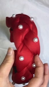 Diadema 💗con perlas y muranos #bisuteria #accesorioshechosamano #manualidades #emprenderdesdecasa #emprendimiento #accesoriosartesanales | Bisutería