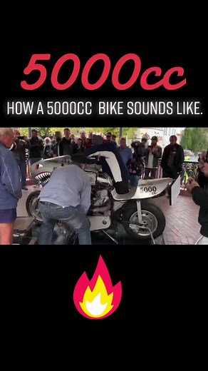 Exploring the Power of a 5000cc Rolls Royce Motorcycle