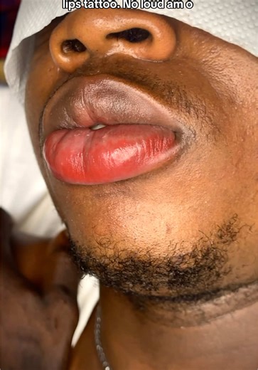 Getting a Pink Lips Tattoo: Final Process Explained