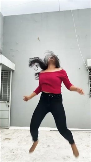 UP vibes only 🔥💃 Full energy dance performance on Cardi B hit track! Like, Share & Subscribe❤️✨